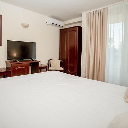 Hotel Corina Венус Екстер'єр фото