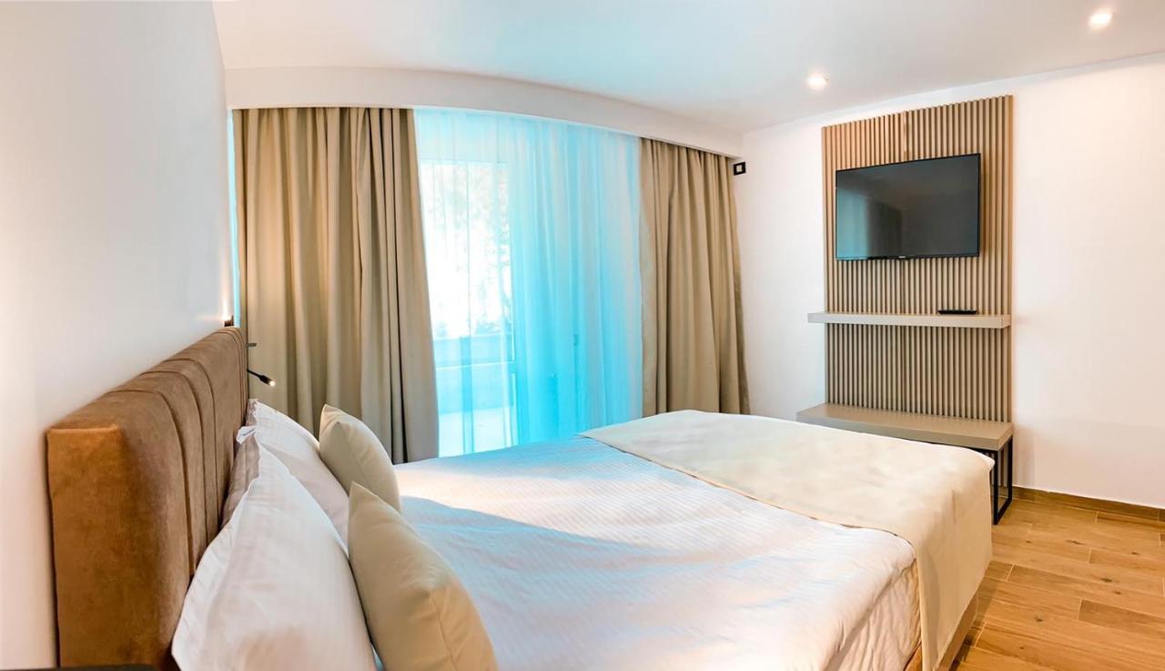 Hotel Corina Венус Екстер'єр фото