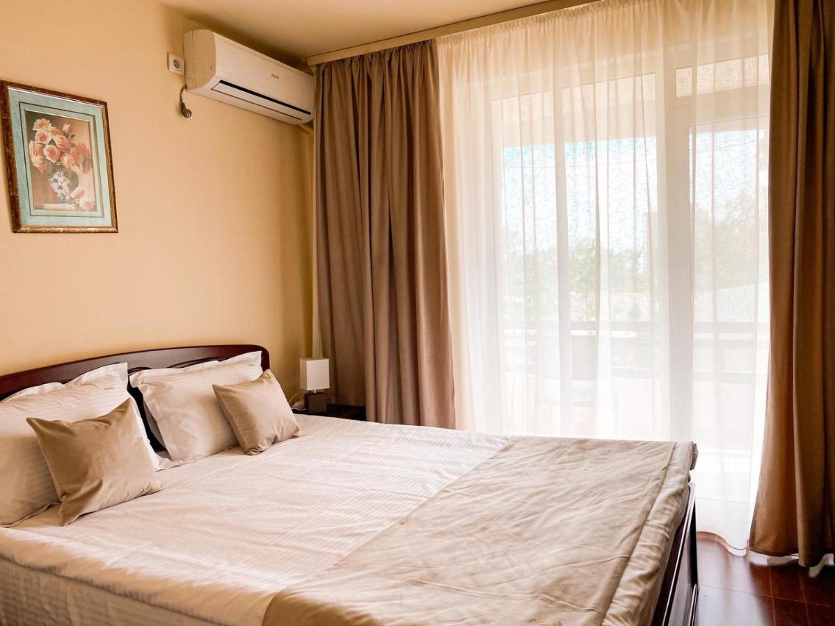 Hotel Corina Венус Екстер'єр фото