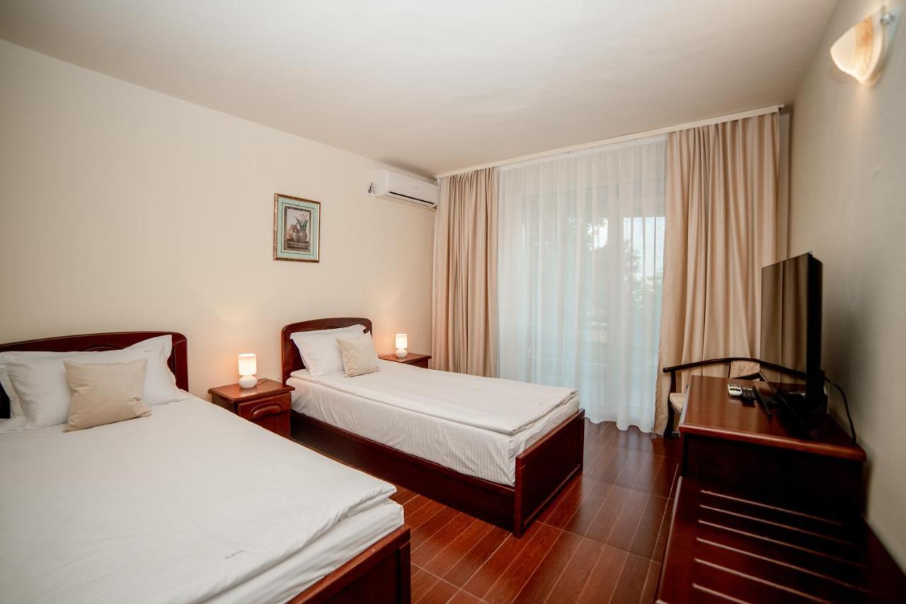 Hotel Corina Венус Екстер'єр фото