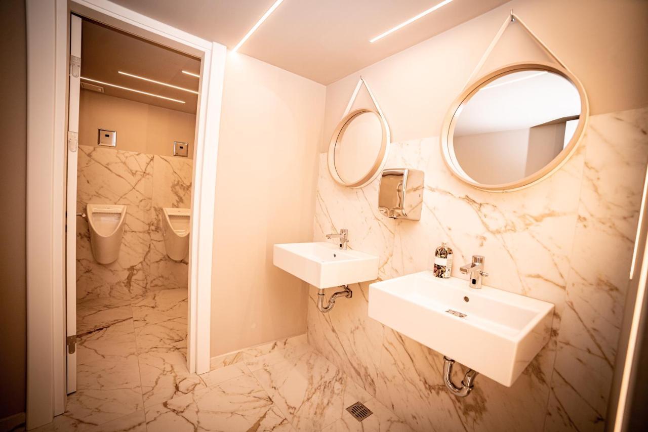 Hotel Corina Венус Екстер'єр фото