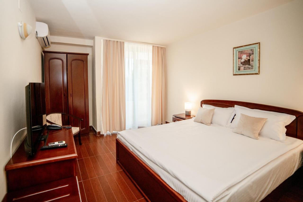 Hotel Corina Венус Екстер'єр фото