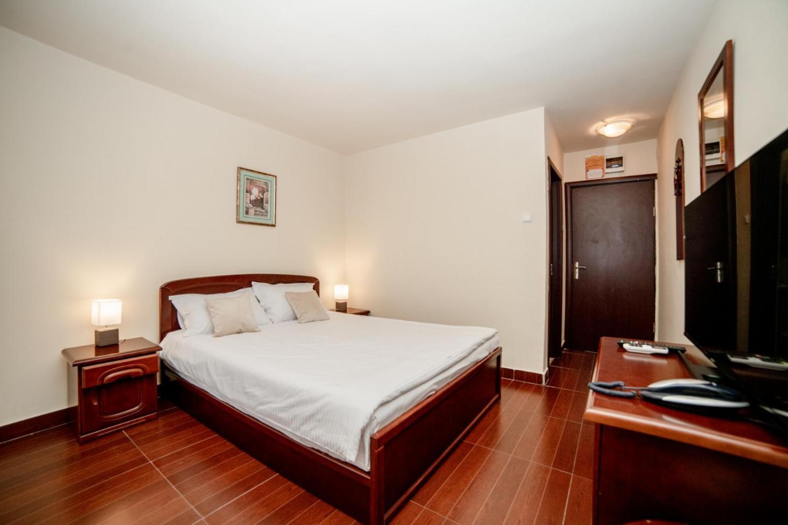 Hotel Corina Венус Екстер'єр фото