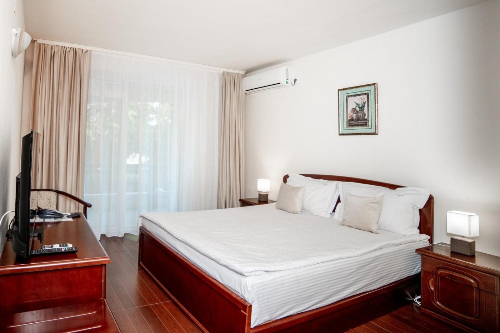 Hotel Corina Венус Екстер'єр фото