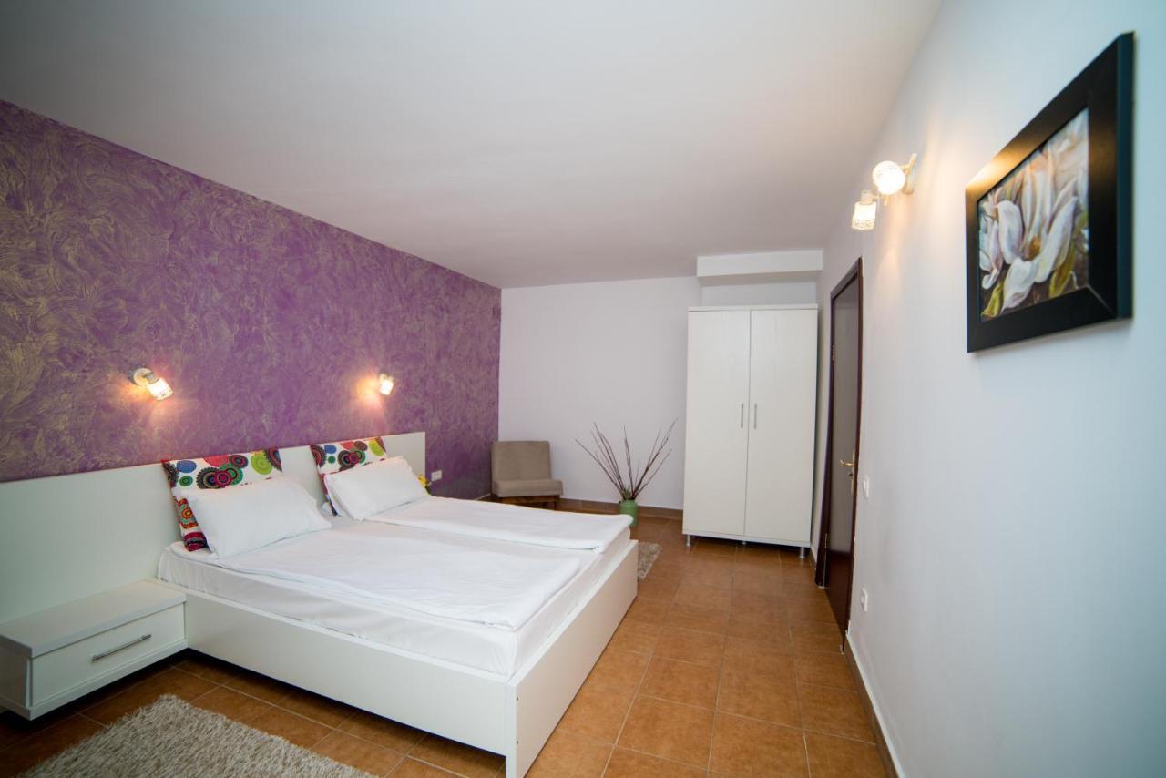 Hotel Corina Венус Екстер'єр фото
